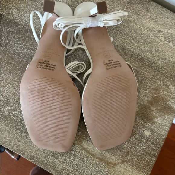 Ann Taylor White Leather Strappy Ankle Wrap Square Toe Sandal Heels Women’s - Picture 4 of 4